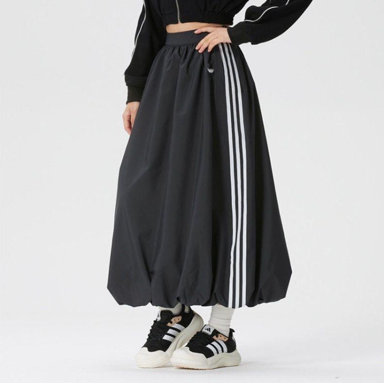 2026 Primavera Nueva Mujer Clásica Raya Bordado Logo Medio Largo Mullida Flor Bud Falda Casual Media Falda Ke3441