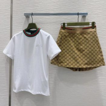 Falda De Dos Piezas De Diseñador Para Mujer, Conjunto De Falda Y Camiseta De Lujo Con Letras Completas, Chaqueta Delgada Informal De Estilo Femenino Elegante